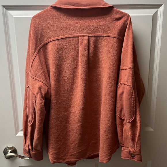 Coral Fleece Exposed Hem Oversized Shacket - Picture 6 of 9